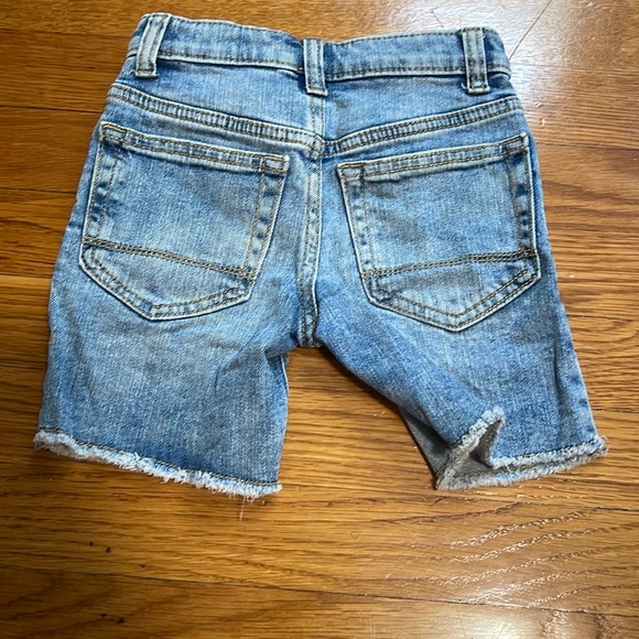 Cat & Jack Toddler Boy Denim Shorts Lot of 2 Size 3T/4T - Picture 6 of 7